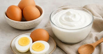 Trứng hay sữa chua Hy Lạp: Loại nào giúp no lâu và giảm cân tốt hơn?