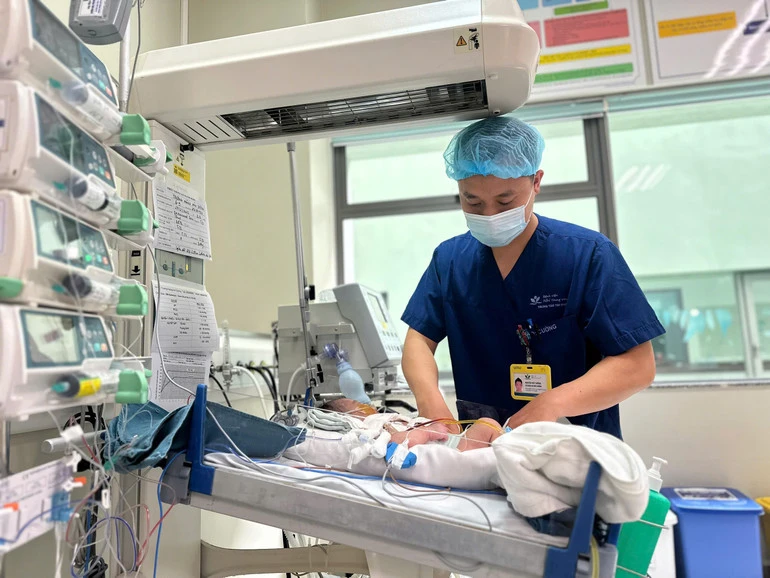 Trung tâm Tim mạch, Bệnh viện Nhi Trung ương được vinh danh “Trung tâm Tim mạch xuất sắc” Trung tâm Tim mạch, Bệnh viện Nhi Trung ương được vinh danh “Trung tâm Tim mạch xuất sắc”