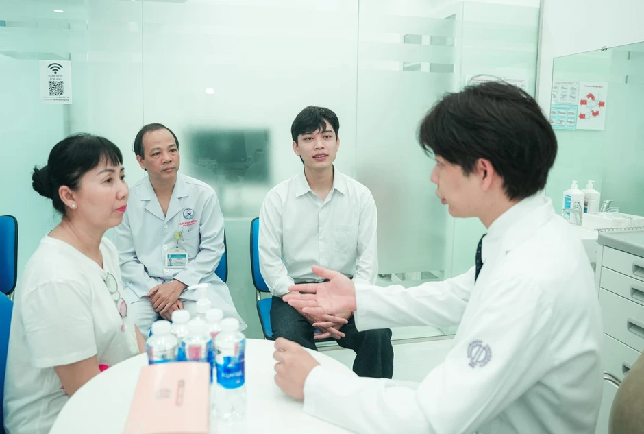 Trung tâm Y học tái tạo và phục hồi: Bước tiến trong chăm sóc sức khỏe toàn diện Trung tâm Y học tái tạo và phục hồi: Bước tiến trong chăm sóc sức khỏe toàn diện
