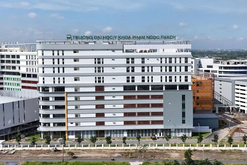 Trường y ở TPHCM lên tiếng về quy định thẩm quyền xác nhận quảng cáo thuốc Trường y ở TPHCM lên tiếng về quy định thẩm quyền xác nhận quảng cáo thuốc