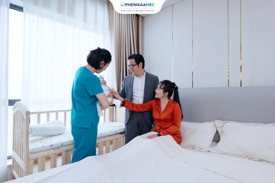 TS. BS Nguyễn Thị Sim: 'Mỗi người phụ nữ xứng đáng được yêu thương và chăm sóc trọn vẹn' TS. BS Nguyễn Thị Sim: 'Mỗi người phụ nữ xứng đáng được yêu thương và chăm sóc trọn vẹn'