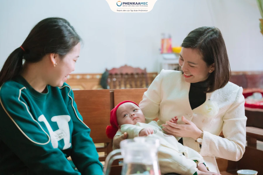 TS. BS Nguyễn Thị Sim: 'Mỗi người phụ nữ xứng đáng được yêu thương và chăm sóc trọn vẹn' TS. BS Nguyễn Thị Sim: 'Mỗi người phụ nữ xứng đáng được yêu thương và chăm sóc trọn vẹn'