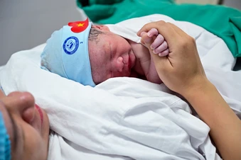 Từ 1/7, mẹ sinh con thứ hai có thể nghỉ 7 tháng