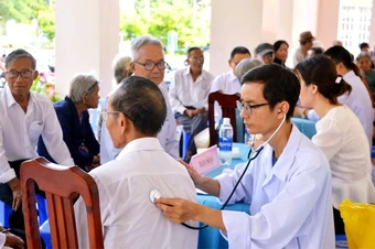 Từ 2026, người cao tuổi được khám sức khỏe định kỳ miễn phí ít nhất 1 lần/năm