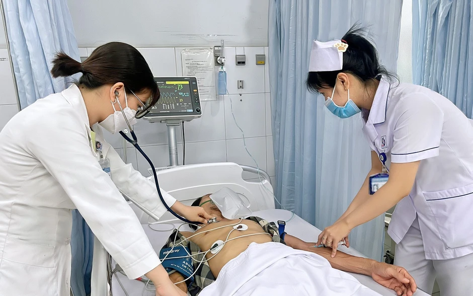 Từ 3-2-2026 áp dụng thẻ BHYT điện tử, thẻ giấy còn sử dụng được không?