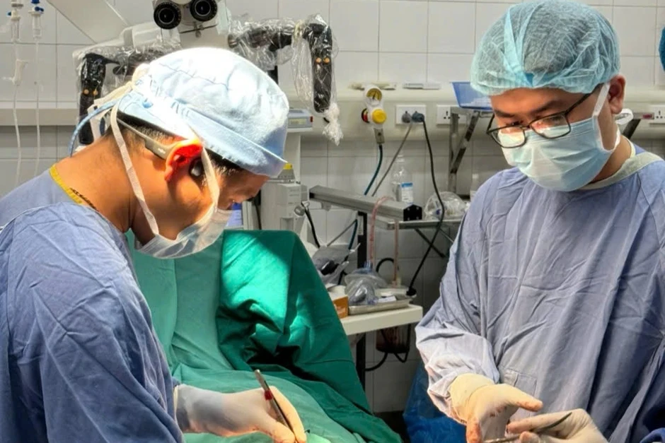 Tự cắt bộ phận sinh dục, người đàn ông nhập viện trong tình trạng nguy kịch Tự cắt bộ phận sinh dục, người đàn ông nhập viện trong tình trạng nguy kịch
