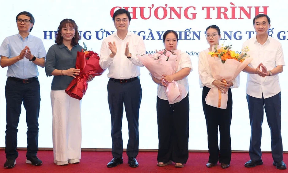 Từ cuộc chia ly đột ngột đến 7 cuộc đời được sống Từ cuộc chia ly đột ngột đến 7 cuộc đời được sống