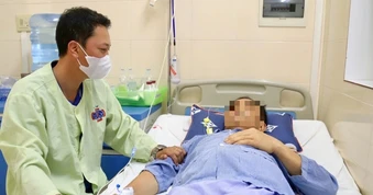 Từ dấu hiệu tưởng viêm tiết niệu, người đàn ông bị ung thư tuyến tiền liệt