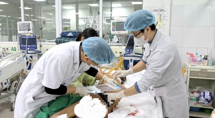Từ nốt mụn nhỏ vùng mông, nam thanh niên 17 tuổi suy đa tạng nguy kịch Từ nốt mụn nhỏ vùng mông, nam thanh niên 17 tuổi suy đa tạng nguy kịch