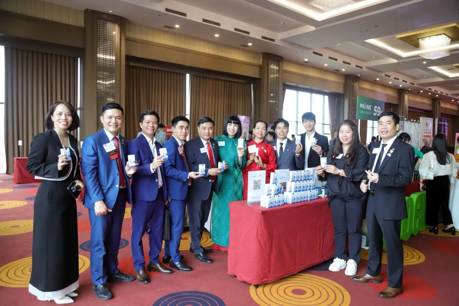 Từ trái tim người thầy thuốc đến bản lĩnh trên thương trường Từ trái tim người thầy thuốc đến bản lĩnh trên thương trường