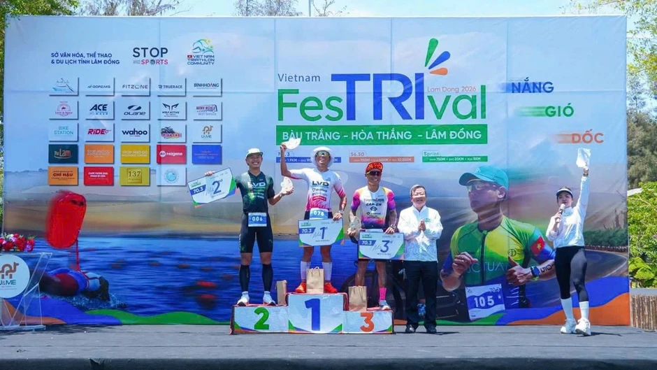 Từ Vĩnh Phát 'tăng tốc' chuẩn bị cho Ironman 70.3 cùng chuyên gia FV