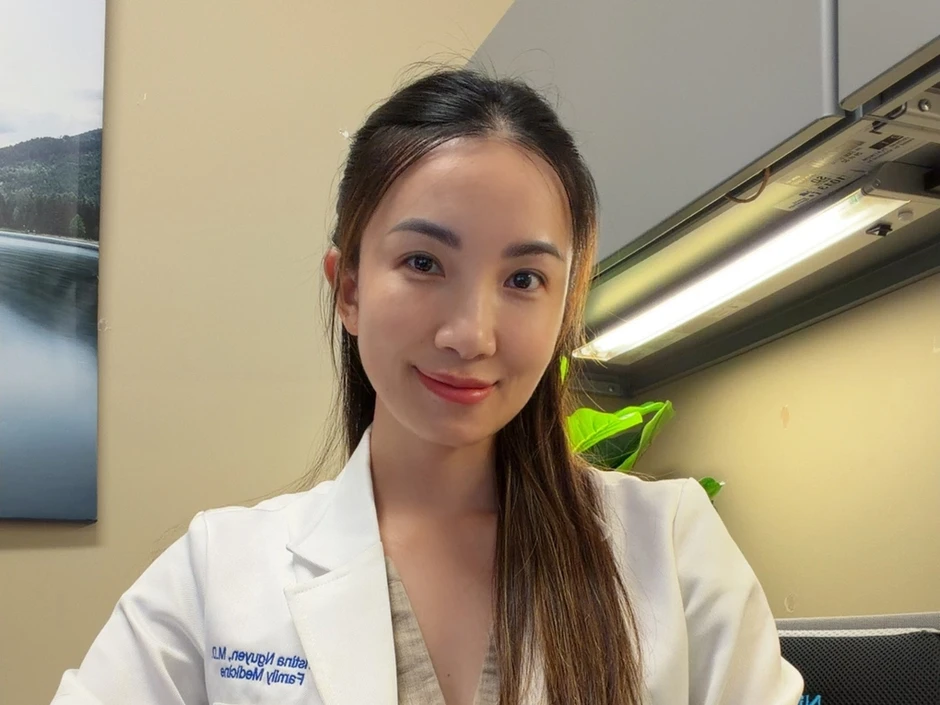 Từng muốn bỏ trường y, cô gái Việt thành lãnh đạo phòng khám tại Mỹ Từng muốn bỏ trường y, cô gái Việt thành lãnh đạo phòng khám tại Mỹ