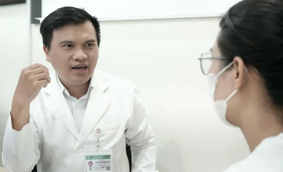 Tuổi 20 mất ngủ như người già 80