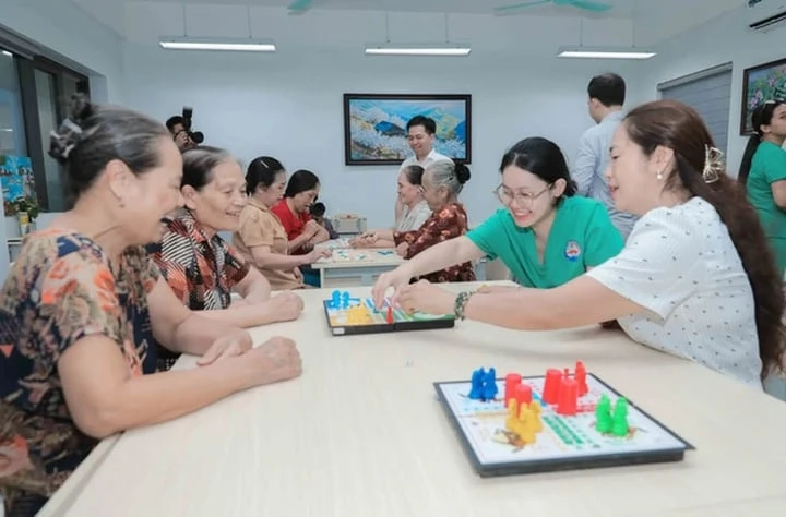 Tuổi 70 uống 5 loại thuốc mỗi ngày: Giá như chuẩn bị từ tuổi 40 Tuổi 70 uống 5 loại thuốc mỗi ngày: Giá như chuẩn bị từ tuổi 40