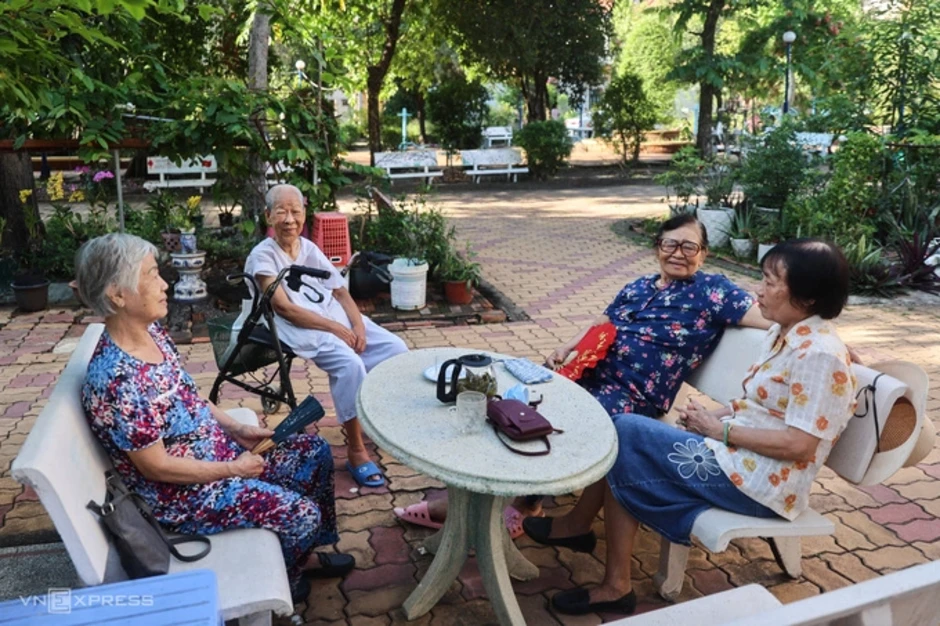 Tuổi thọ 74,5 chưa là thành tựu nếu sống cùng bệnh tật Tuổi thọ 74,5 chưa là thành tựu nếu sống cùng bệnh tật
