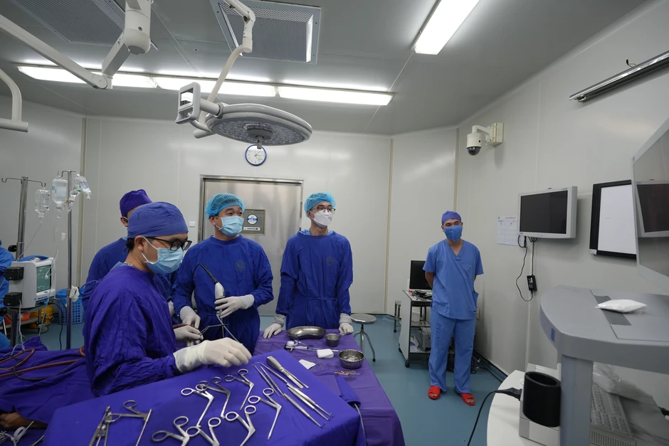 Tưởng cận thị và chảy máu cam do thời tiết, bé trai có khối u hiếm gặp Tưởng cận thị và chảy máu cam do thời tiết, bé trai có khối u hiếm gặp