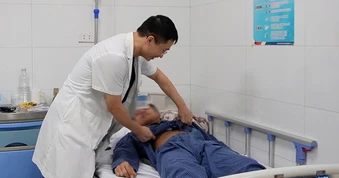 Tưởng chỉ đau sau tập gập bụng, người đàn ông suýt hoại tử ruột