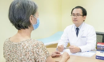Tưởng dị ứng thực phẩm hóa nổi mề đay - Báo TinVina