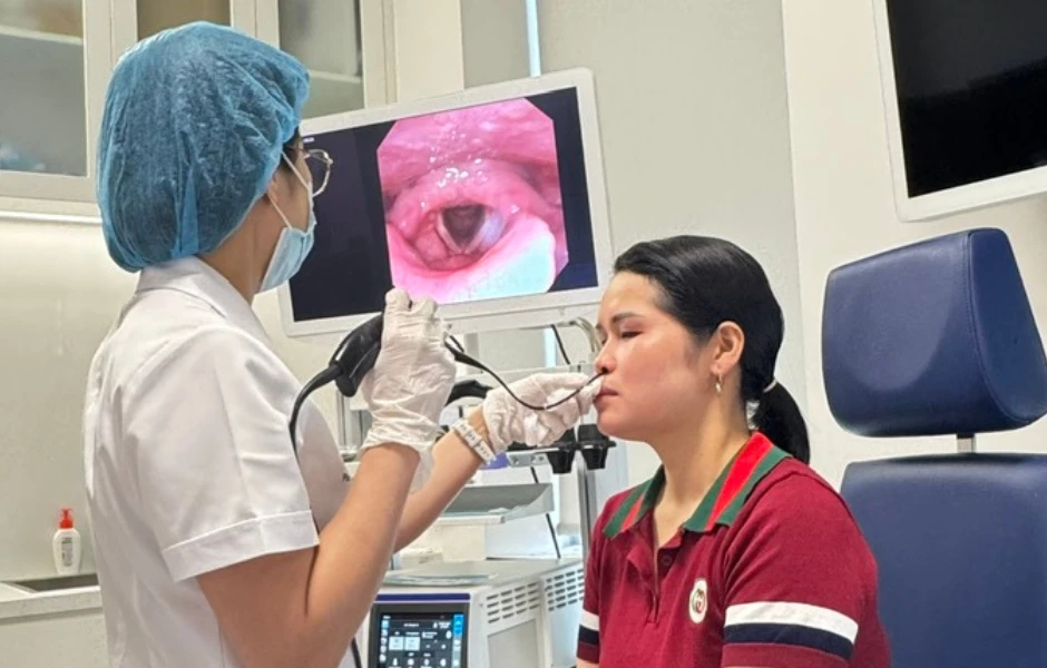 Tưởng vô hại, thuốc xịt mũi dùng kéo dài có thể gây nhiều tổn thương Tưởng vô hại, thuốc xịt mũi dùng kéo dài có thể gây nhiều tổn thương