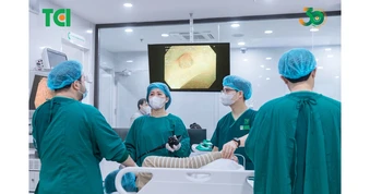 TXI-NBI-EDOF-AI sự kết hợp hoàn hảo, tất cả hội tụ tại hệ thống Endocyto 520x