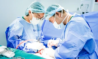 U buồng trứng choán ổ bụng - Báo TinVina