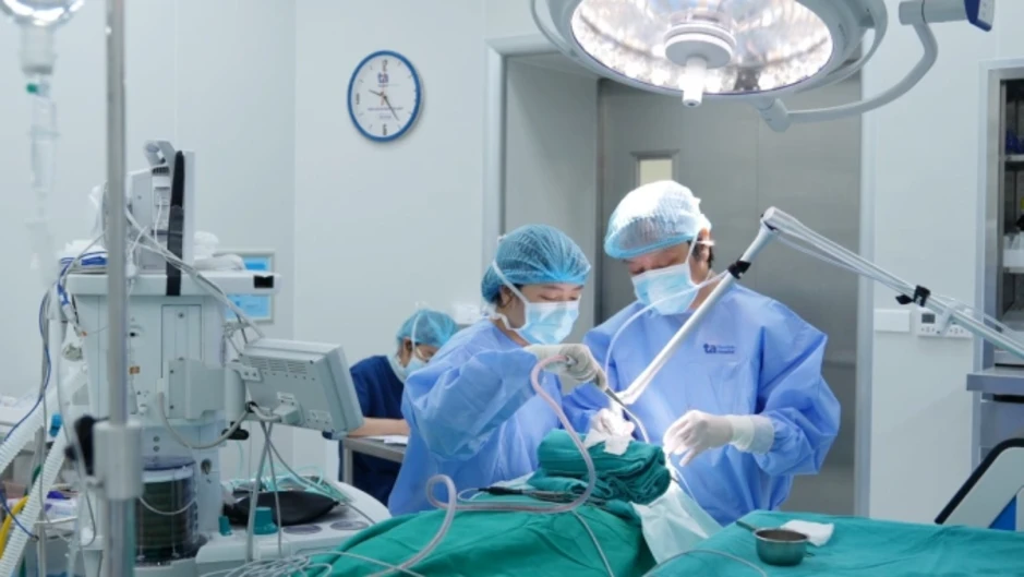 U phổi xâm lấn gây đau ngực - Báo TinVina