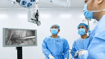 U ruột non xuất huyết gây mất máu - Báo TinVina