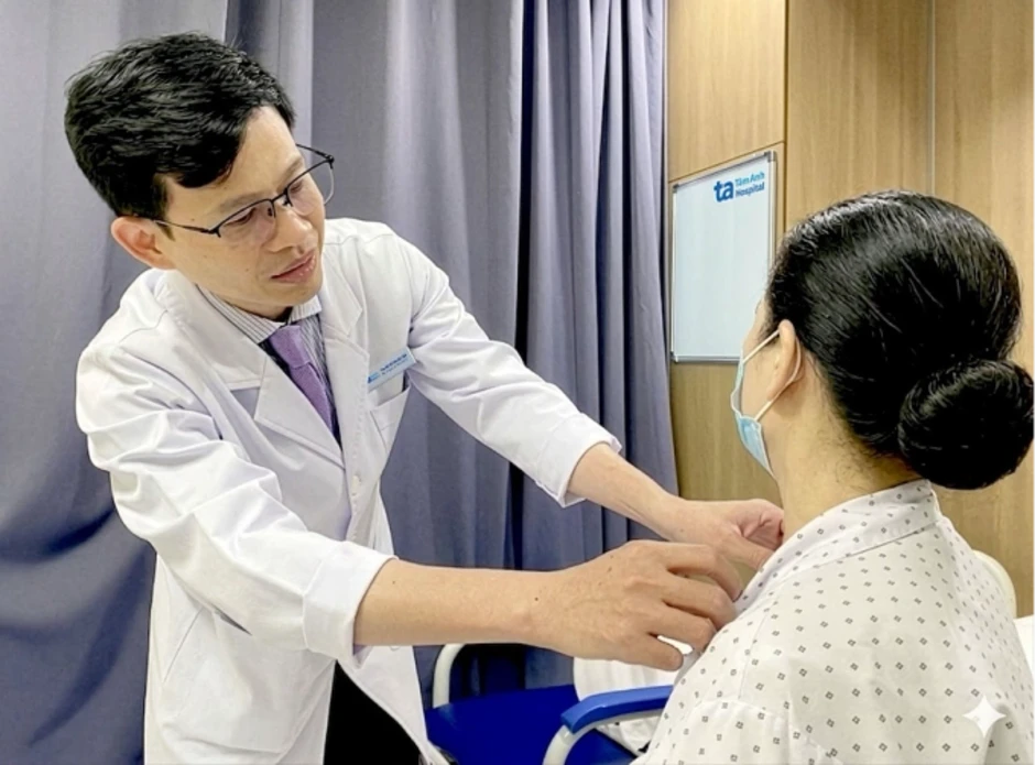 U tuyến giáp tiến triển ung thư di căn sau hai năm - Báo TinVina U tuyến giáp tiến triển ung thư di căn sau hai năm - Báo TinVina