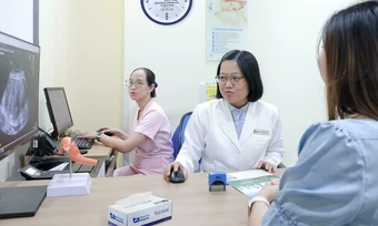 U xơ 8 năm gây thiếu máu, phải cắt tử cung - Báo TinVina