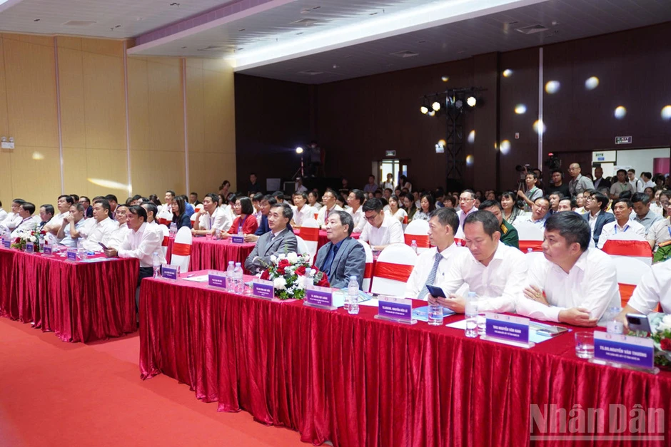 Ứng dụng y học chính xác trong chẩn đoán, điều trị ung thư đến gần hơn với người bệnh