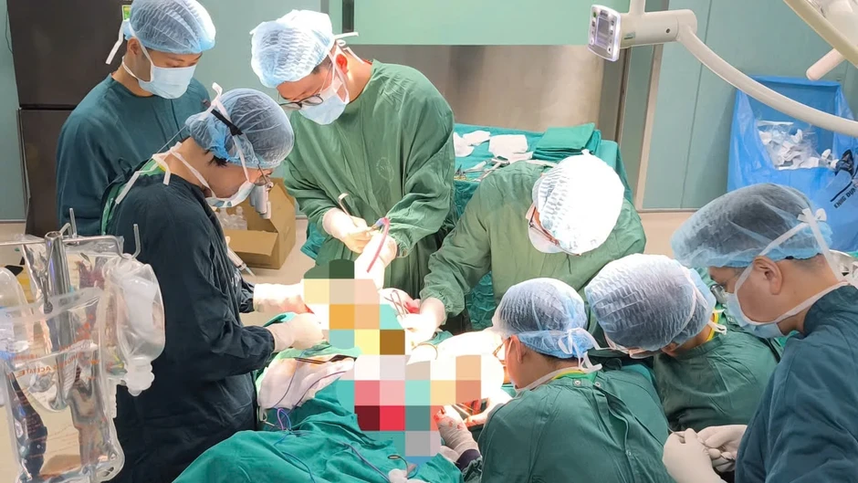 Ung thư ác tính không đau, bất ngờ 'ăn' nửa mặt bệnh nhân sau 3 tháng Ung thư ác tính không đau, bất ngờ 'ăn' nửa mặt bệnh nhân sau 3 tháng