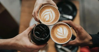 Uống cà phê thời điểm nào trong ngày có lợi hơn cho sức khỏe?
