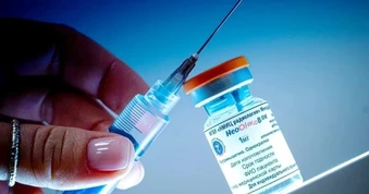 Vắc xin ung thư mARN của Nga gây chú ý: Bác sĩ nói điều quan trọng