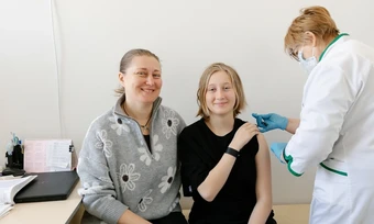 Vaccine HPV giúp châu Âu tiến gần mục tiêu loại trừ ung thư cổ tử cung - Báo TinVina