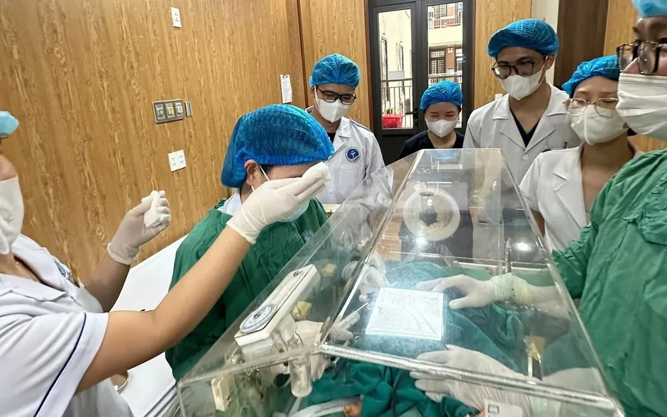 Vàng da sơ sinh có thể gây tổn thương não trẻ sơ sinh Vàng da sơ sinh có thể gây tổn thương não trẻ sơ sinh