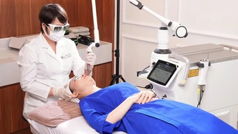 Vì sao cần chống nắng sau laser trị nám? - Báo TinVina