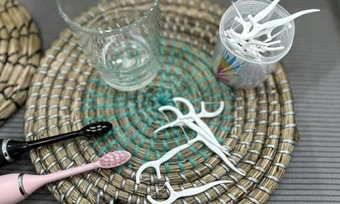 Vì sao đánh răng mỗi ngày vẫn hôi miệng?