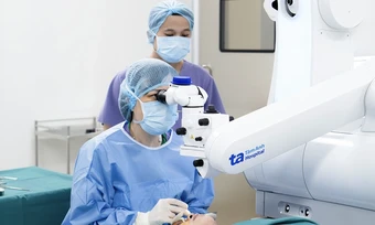 Vì sao đủ 18 tuổi mới được xóa cận? - Báo TinVina