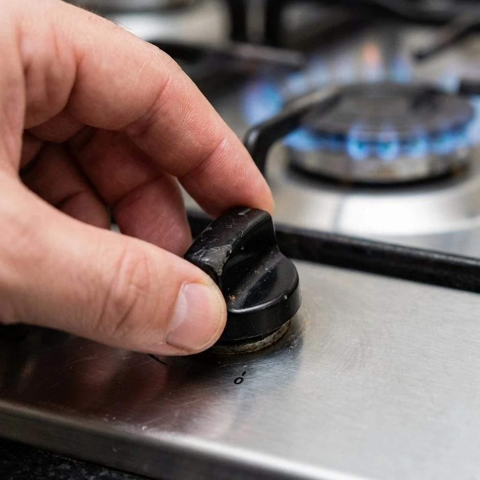 Vì sao lửa bếp gas bỗng chuyển màu cam? Có 1 nguyên nhân không nên xem nhẹ Vì sao lửa bếp gas bỗng chuyển màu cam? Có 1 nguyên nhân không nên xem nhẹ