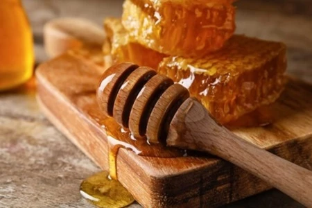 Vì sao mật ong có thể để hàng nghìn năm mà không hỏng? Vì sao mật ong có thể để hàng nghìn năm mà không hỏng?