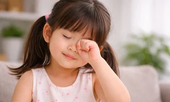 Vì sao trẻ thường xuyên dụi mắt? - Báo TinVina