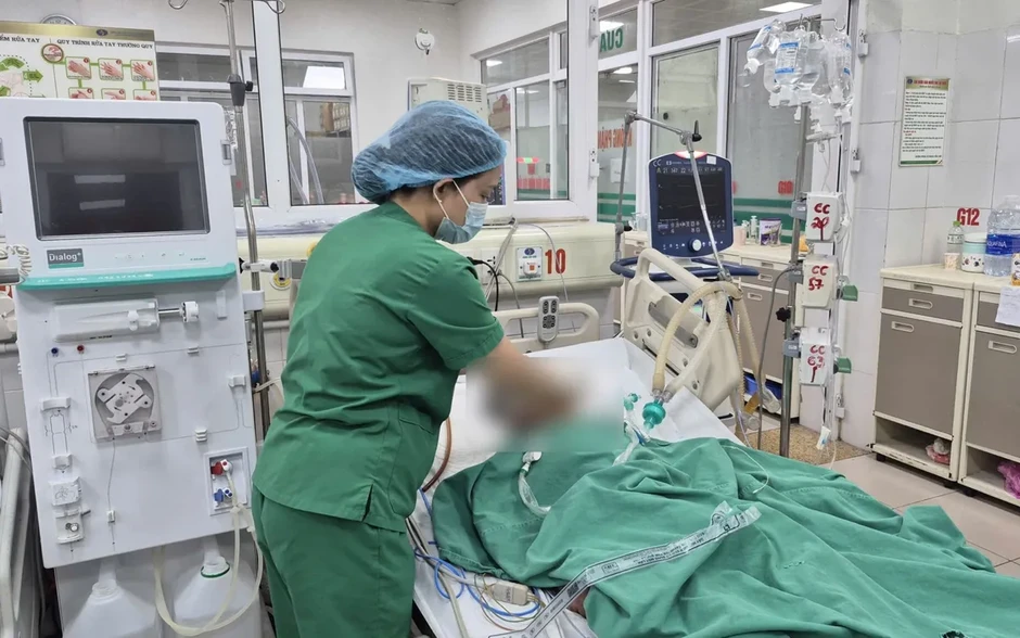 Viên sỏi 3mm khiến bệnh nhân sốc nhiễm khuẩn nguy kịch Viên sỏi 3mm khiến bệnh nhân sốc nhiễm khuẩn nguy kịch