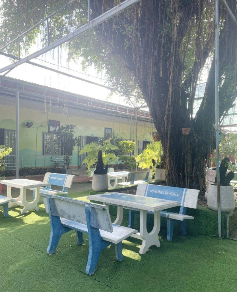 Việt Nam đã có "nhà dưỡng lão" cực xanh mát, nhiều hồ nước và khuôn viên rộng rãi: Tổ chức sinh nhật đủ đầy hàng tháng, nhận chăm sóc trọn đời từ 500 triệu Việt Nam đã có "nhà dưỡng lão" cực xanh mát, nhiều hồ nước và khuôn viên rộng rãi: Tổ chức sinh nhật đủ đầy hàng tháng, nhận chăm sóc trọn đời từ 500 triệu