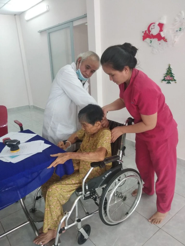 Việt Nam đã có "nhà dưỡng lão" cực xanh mát, nhiều hồ nước và khuôn viên rộng rãi: Tổ chức sinh nhật đủ đầy hàng tháng, nhận chăm sóc trọn đời từ 500 triệu Việt Nam đã có "nhà dưỡng lão" cực xanh mát, nhiều hồ nước và khuôn viên rộng rãi: Tổ chức sinh nhật đủ đầy hàng tháng, nhận chăm sóc trọn đời từ 500 triệu