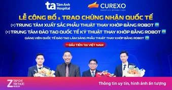 Việt Nam lần đầu có trung tâm quốc tế xuất sắc thay khớp bằng robot AI