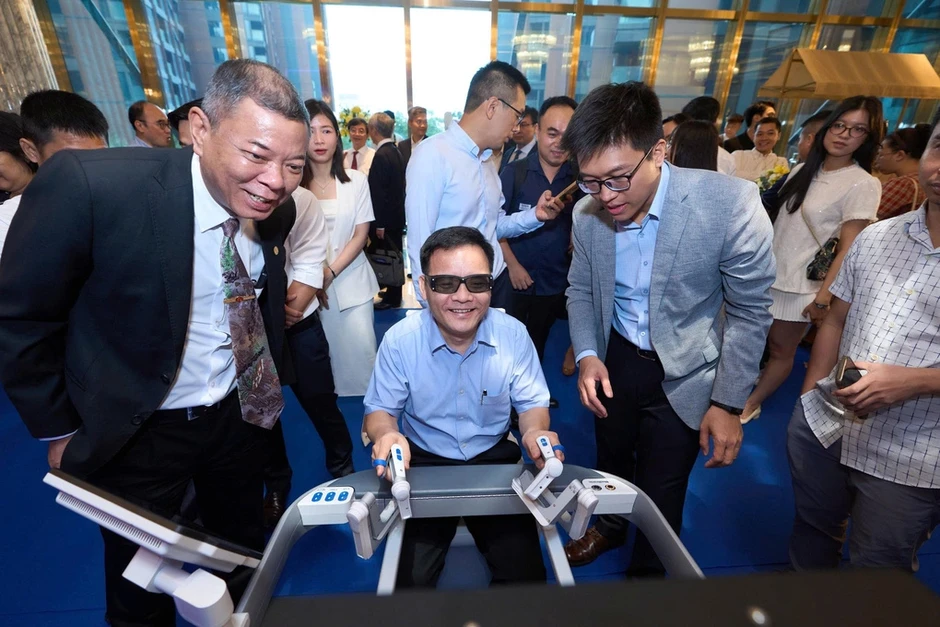 Việt Nam mở rộng ứng dụng robot trong phẫu thuật ngoại khoa