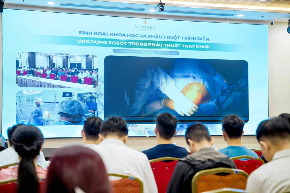Vinmec ra mắt robot hỗ trợ thay khớp gối với chi phí hợp lý, tích hợp công nghệ AI Vinmec ra mắt robot hỗ trợ thay khớp gối với chi phí hợp lý, tích hợp công nghệ AI