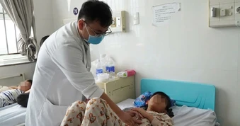 Vụ 108 người ngộ độc sau ăn bánh mì ở TPHCM: Hơn 50% mẫu phân có Salmonella