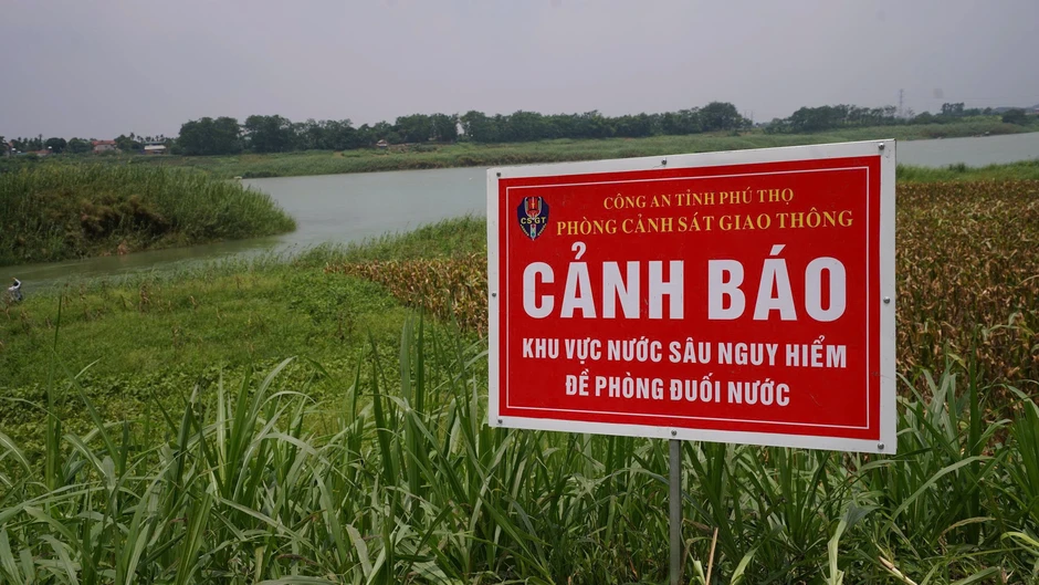 Vụ 5 học sinh đuối nước ở Phú Thọ: Vì sao biết bơi trẻ vẫn gặp nạn? Vụ 5 học sinh đuối nước ở Phú Thọ: Vì sao biết bơi trẻ vẫn gặp nạn?