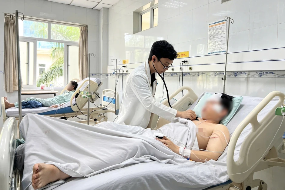 Vụ con rể nghi đâm 4 người nhà vợ thương vong: 2 nạn nhân bị đâm thấu ngực Vụ con rể nghi đâm 4 người nhà vợ thương vong: 2 nạn nhân bị đâm thấu ngực